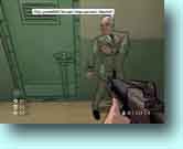 No sabemos que est� conversando nuestro amigo XIII con el muchacho al que tiene enca�onado con su ametralladora, pero seguro que no es sobre el clima... Si podemos apreciar el ambiente tipo c�mic de este t�tulo.